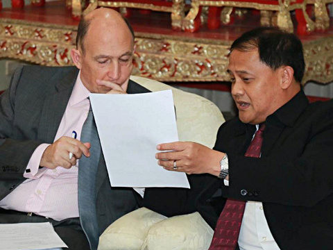 Phuket gov reassures Brit diplomat over tourist safety