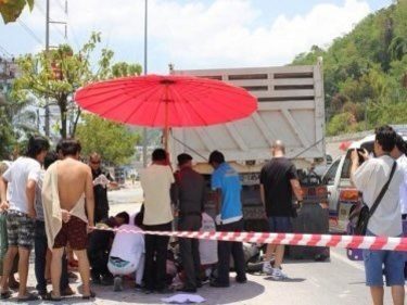 Phuket Store Worker Killed When He Slams Into Rear of Truck