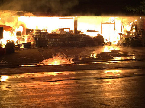 Fire rips through Phuket convenience store