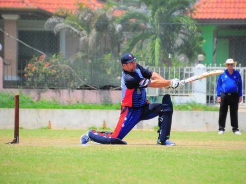 The CBBs take early lead in opening day of the 12th Phuket Intl Cricket Sixes 2015