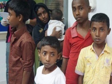 Boy's Kidnap Cry Sparks Concern for 106 Rohingya Boatpeople Brought Ashore in Thailand