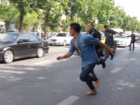 Drunk man causes havoc at Bangkok court