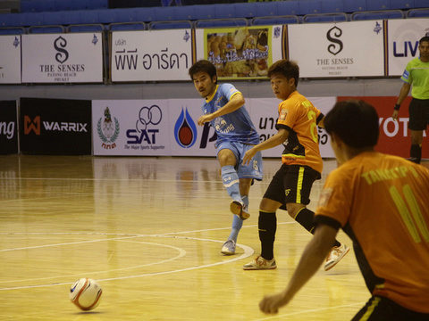 Nonthaburis Killer Bees stung by Phuket United