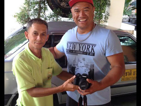 Honest Phuket taxi driver returns misplaced camera